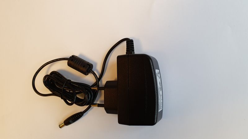 10004256 - -Tilkobling 220V for bordlader 12V DC -1amp
